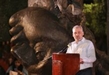 Inaugura Bedolla exposición «Tres Cabezas» en Jiquilpan