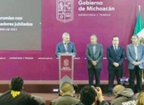 Compromiso del Estado con trabajadores, se refrenda con pago de adeudo a pensiones: Bedolla