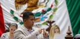 Operadores de transporte y servicios deben ser capacitados en lengua de señas: Víctor Zurita