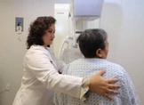 Tienen mujeres tratamiento gratuito para cáncer de mama y de cuello uterino
