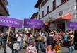 Artesanos se alistan para el desfile de Domingo de Ramos, en Uruapan
