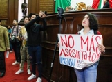 Periodistas realizan manifestación en el Congreso de Michoacán
