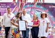 Premia Bedolla a ganadores de los concursos de Artesanías e Indumentaria Tradicional