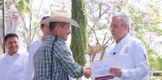 Entrega Gobernador fertilizante a 3 mil 250 productores de la región Morelia