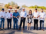 Bedolla inaugura rehabilitación carretera en Parácuaro