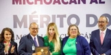 Congreso reconoce trayectoria de la Normal de Arteaga con la presea al mérito docente