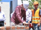 Coloca Bedolla primera piedra de Unidad de Hemodiálisis en IMSS La Piedad
