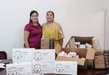 Entrega Seimujer productos de gestión menstrual y medicamentos, en la costa michoacana