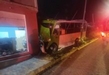 Camión choca contra negocio en la colonia Colinas del Sur, Morelia