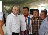 Agradecen presidentes municipales apoyo de Bedolla
