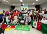 SE LA RIFA ALUMNO DEL CECYTEM; GANA 3 PREMIOS DE CIENCIA EN BRASIL