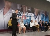 RECONOCEN A MÉDICOS EN SU DÍA; SON EL PILAR DE LA SALUD DE LOS MICHOACANOS
