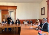 Recibe Elías Ibarra a 5 michoacanas repatriadas desde Medio Oriente