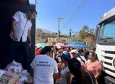 DIF Michoacán entrega ayuda a población de Guerrero afectada por Otis
