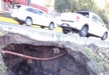 OOAPAS atiende fuga en línea principal sobre Av. Camelinas