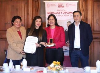 GANADORA A LA PRÁCTICA EDUCATIVA ABATE REZAGO TRAS PANDEMIA DEL COVID-19