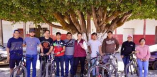 Reconocen habitantes del Distrito de Zacapu trabajo en equipo liderado por Mónica Valdez