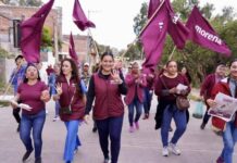 De manera entusiasta zacapenses arropan labor de Mónica Valdez