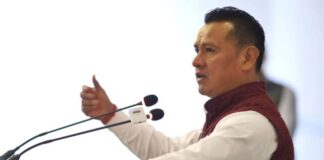 TORRES PIÑA RESPALDA INICIATIVA DE AMLO PARA REDUCIR GASTO PÚBLICO EN DIPUTADOS Y SENADORES