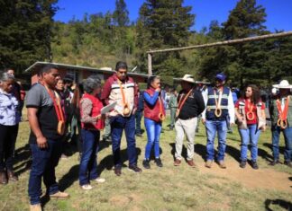 Entrega Nacho Campos obras en Corupo por 1.3 mdp