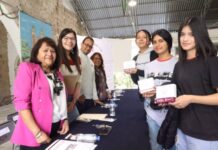 Entrega Seimujer calzones menstruales a alumnas de secundaria La Huerta