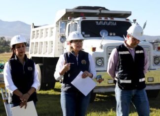 HISTÓRICO, RECTORA DA BANDERAZO PARA LA CONSTRUCCIÓN DE LA ALBERCA OLÍMPICA EN LA UMSNH