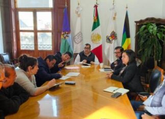 DIÁLOGO Y ATENCIÓN PERMANENTE A ESTUDIANTES DE LA SECUNDARIA FELIPE CARRILLO: ELÍAS IBARRA