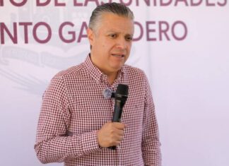 SE REGISTRAN MÁS DE 580 MIL PAGOS DE REFRENDO VEHICULAR 2024: LUIS NAVARRO