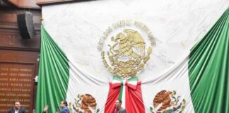 A ROSA CITLALI MARTÍNEZ CERVANTES, PRESEA “LA MUJER MICHOACANA 2024”