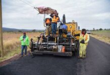 REHABILITACIÓN DE CAMINO TANHUATO-YURÉCUARO-ECUANDUREO, CON 55 % DE AVANCE: SCOP