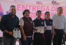 ENTREGA SEE MÁS DE 2 MIL PARES DE TENIS DEL PROGRAMA JALO A ESTUDIAR