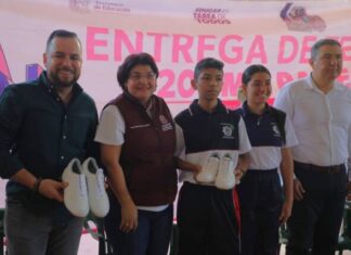 ENTREGA SEE MÁS DE 2 MIL PARES DE TENIS DEL PROGRAMA JALO A ESTUDIAR