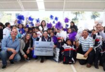 ARRANCA ALFONSO MARTÍNEZ CONSTRUCCIÓN DE TECHUMBRES EN ESCUELAS DE MORELIA