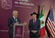 RECONOCE EMBAJADOR ESFUERZOS DE MICHOACÁN POR DIGNIFICAR A JORNALEROS