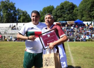 Gran fiesta futbolera en partido de Leyendas en Uruapan