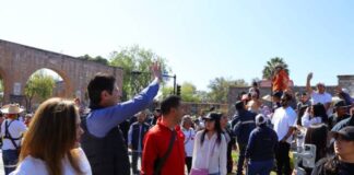 Celebra Alfonso Martínez el Festival del Torito de Petate