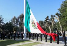 UMSNH honra al Lábaro Patrio