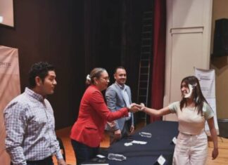 Más de cinco mil moradores de Casas del Estudiante de la UMSNH recibirán tarjetas SIM