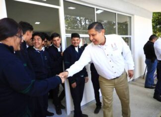Nacho Campos sigue cumpliendo compromisos con el sector educativo