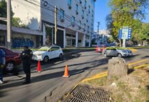 OOAPAS REPARA LÍNEA SANITARIA EN LATERAL SUR DE LA AV. CAMELINAS