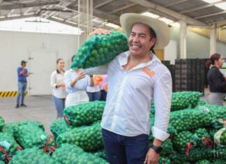 Se reúne Carlos Herrera con limoneros de Apatzingán