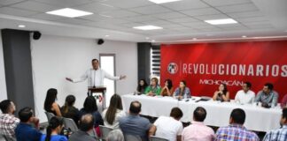 Tiende Memo Valencia la mano al PAN para construir en Morelia