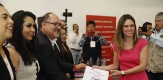 DANIELA DE LOS SANTOS FORMALIZA SU CANDIDATURA AL DISTRITO 17 DE MORELIA