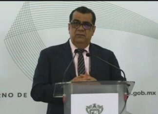 VALORAN AUTORIDADES Y FEMINISTAS, COLOCACIÓN DE VALLAS EN MARCHA DEL 8M