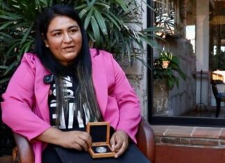 DESDE LAS AULAS, LA MAESTRA MARÍA OROS PROMUEVE LA PERSPECTIVA DE GÉNERO