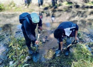 ESTUDIANTES DEL CECYTEM CONTRIBUYEN A LA CONSERVACIÓN DEL LAGO DE PÁTZCUARO
