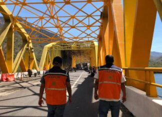SIN DAÑO ESTRUCTURAL, PUENTE DE LA SIGLO XXI; APURAN TRABAJOS PARA REABRIR CIRCULACIÓN: PC