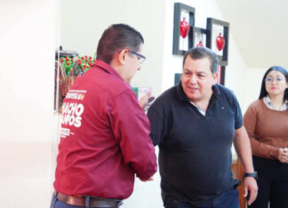 NACHO CAMPOS SE REÚNE CON INTEGRANTES DEL COMITÉ DEL CENTRO HISTÓRICO