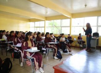 DOCENTES REFUERZAN ESTRATEGIA CONTRA ADICCIONES DESDE LAS AULAS