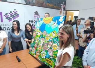 Ante el IEM presenta su intención de candidatura local, Daniela de los Santos